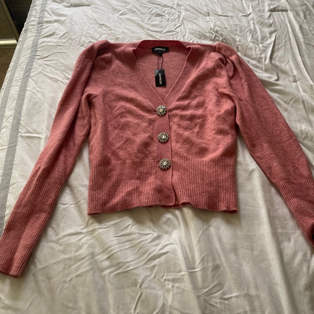 Pretty express sweater